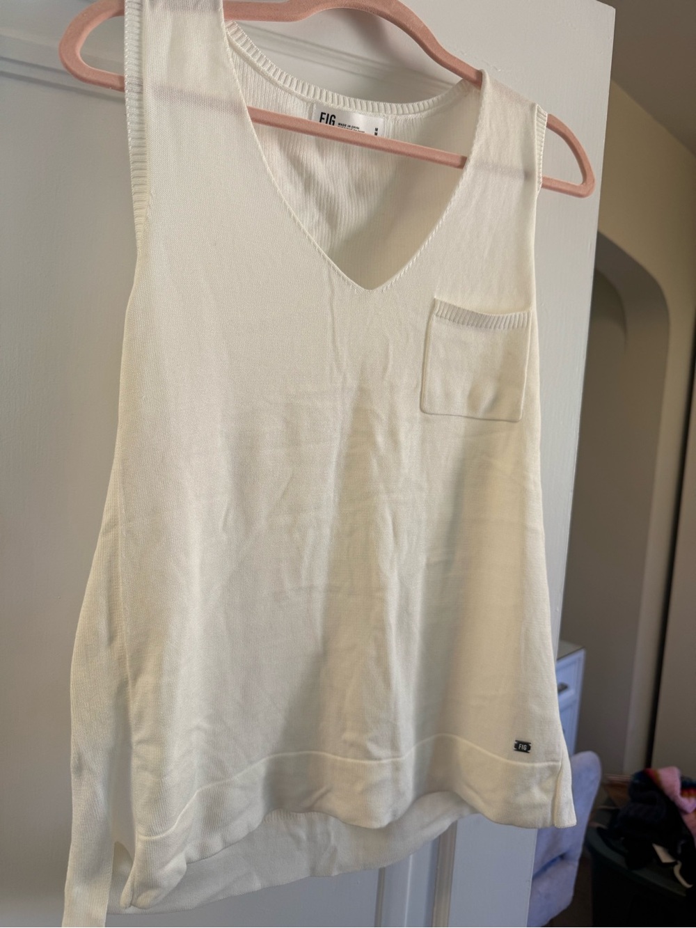 Cream V-Neck Sleeveless Knit Tank Top